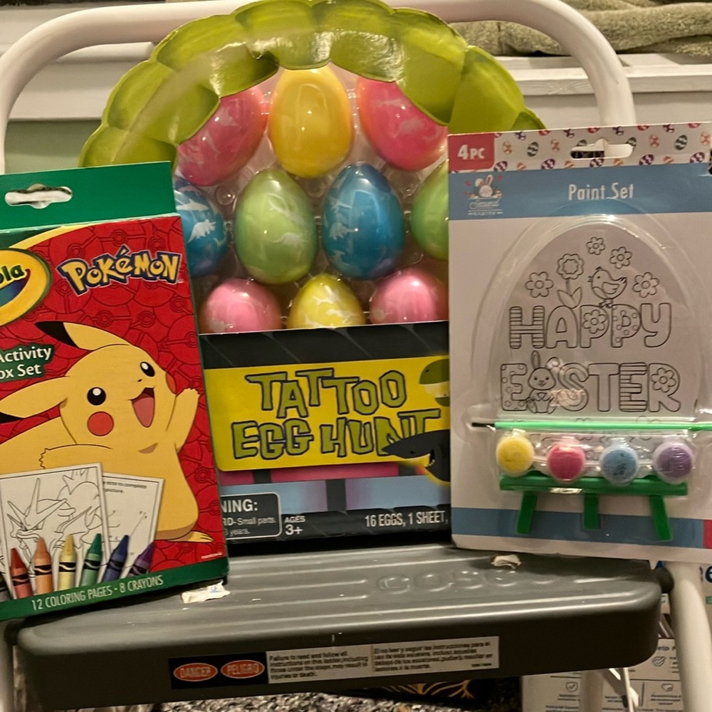 Crayola Pokémon Coloring Set with Easter Egg Hunt Kit
